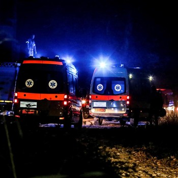 Suasana Kobaran Api di Lokasi Jatuhnya Pesawat Kargo Ukraina