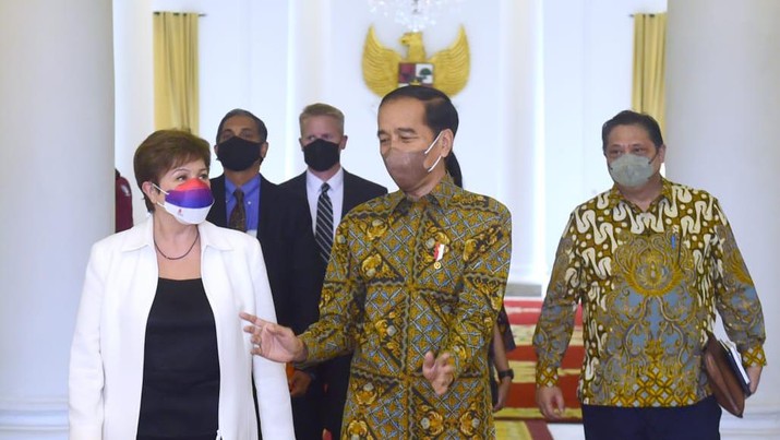 Managing Director IMF, Kristalina Georgieva bertemu Presiden Joko Widodo Managing Director IMF, Kristalina Georgieva bertemu Presiden Joko Widodo di Istana Bogor, Minggu (17/7/2022). (Foto: Muchlis Jr - Biro Pers Sekretariat Presiden)