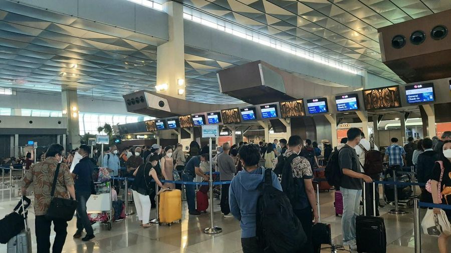 Protokol kesehatan dalam penerbangan Garuda Indonesia rute Jakarta - Denpasar