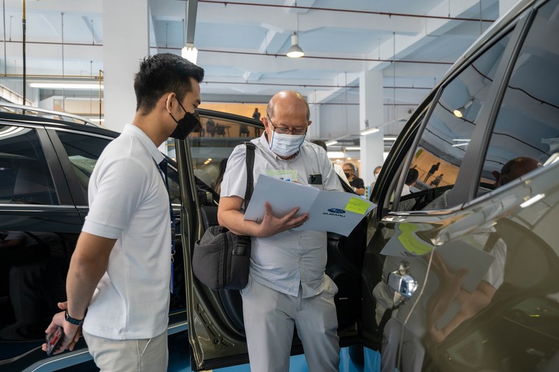 Subaru Corporation Japan dan PT Plaza Auto Mega melakukan penyerahan perdana 10 unit pertama the all-new Subaru Forester pada pelanggan di Indonesia (Dok: Subaru) Subaru Corporation Japan dan PT Plaza Auto Mega melakukan penyerahan perdana 10 unit pertama the all-new Subaru Forester pada pelanggan di Indonesia (Dok: Subaru)