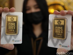 Nabung Emas dengan Pasangan buat Modal Nikah, Bikin Untung atau Buntung?