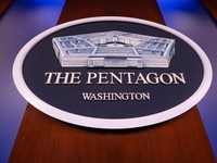 Bersih-Bersih Militer ala Trump Dimulai, Transgender Bakal Dipecat