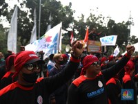 Inflasi Nyaris Samai Kenaikan UMP Jakarta, RI Bakal Resesi?