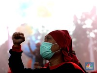 Upah 2023 Naik 13%? Pengusaha Ngaku Empot-Empotan!