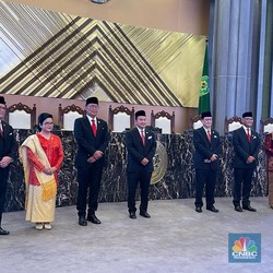 Sah! Dewan Komisioner OJK 2022-2027 Resmi Dilantik Pagi Ini