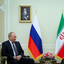 Membongkar Kemesraan Rusia-Iran yang Bikin Barat Waswas
