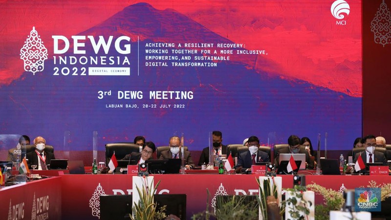 Suasana pertemuan ketiga Kelompok Kerja Ekonomi Digital Group of Twenty atau Digital Economy Working Group (3rd DEWG Meeting) G20 pada 20-23 Juli 2022 di Hotel Meruorah Komodo, Labuan Bajo, Manggarai Barat, Nusa Tenggara Timur (NTT), Rabu (20/7/2022). (CNBC Indonesia/Andrean Kristianto)