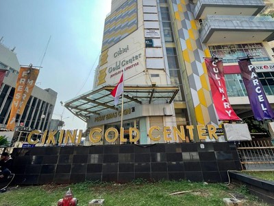 Jelang Lebaran, Ramai Warga RI Serbu Toko Emas