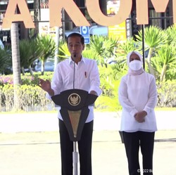 Jokowi Angkat Bicara Soal Tarif TN Komodo Rp 3,75 Juta