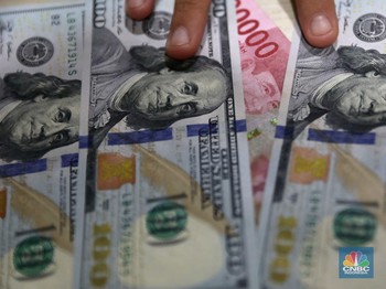 Rupiah Keok Usai BI Rate Turun Jadi 5,75%, Dolar Melesat ke Rp16.310
