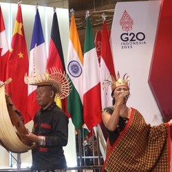 Petikan Sasando Getarkan Dunia di Acara DEWG G20 Labuan Bajo