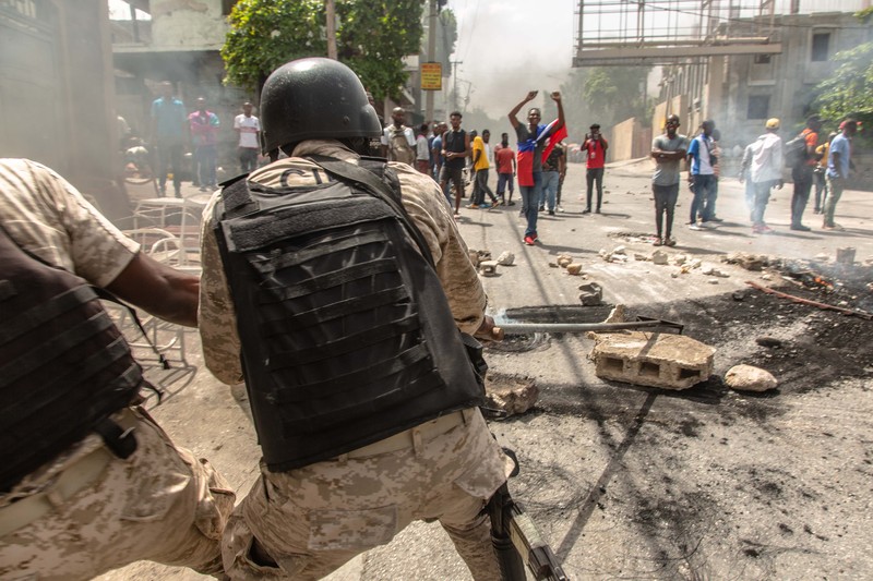 Beberapa barikade didirikan di jalan-jalan Port au Prince untuk memprotes kekurangan bensin di Port Au Prince, Haiti (Anadolu Agency via Getty Images) Beberapa barikade didirikan di jalan-jalan Port au Prince untuk memprotes kekurangan bensin di Port Au Prince, Haiti (Anadolu Agency via Getty Images)