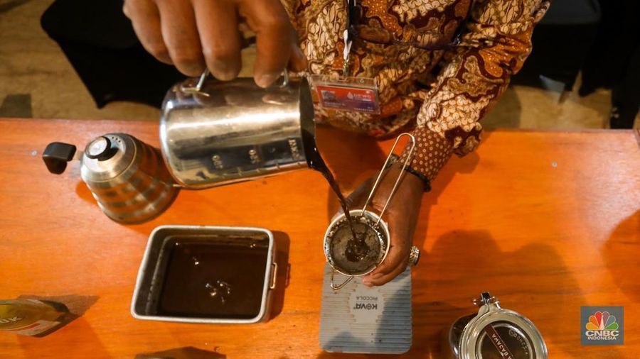 Ilustrasi Kopi Tuk Labuan Bajo (CNBC Indonesia/ Andrean Kristianto)