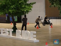 Macam Motor Listrik yang Ada RI Bisa Test Ride di Kemayoran