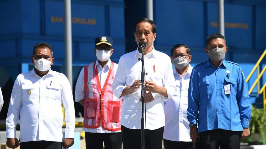 Presiden Joko Widodo didampingi Ibu Iriana Joko Widodo meresmikan sistem penyediaan air minum (SPAM) Wae Mese II di Kabupaten Manggarai Barat, Provinsi Nusa Tenggara Timur (NTT) pada Jumat, 22 Juli 2022. SPAM Wae Mese II merupakan bagian dari penataan infrastruktur pendukung pariwisata di Labuan Bajo. (Dok: Biro Pers Sekretariat Presiden)
