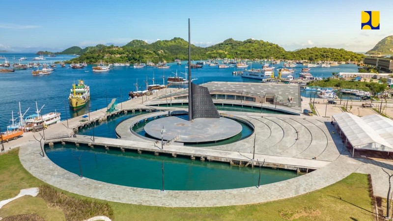 Presiden Joko Widodo meresmikan Penataan Kawasan Waterfront Marina dan Sistem Pengelolaan Sampah Warloka yang dipusatkan di Waterfront Marina, Kamis (21/7/2022). (Dok: PUPR) Presiden Joko Widodo meresmikan Penataan Kawasan Waterfront Marina dan Sistem Pengelolaan Sampah Warloka yang dipusatkan di Waterfront Marina, Kamis (21/7/2022). (Dok: PUPR)