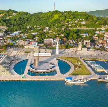 Keren! Ini Bukan Pantai Marina Singapura Tapi di Labuan Bajo