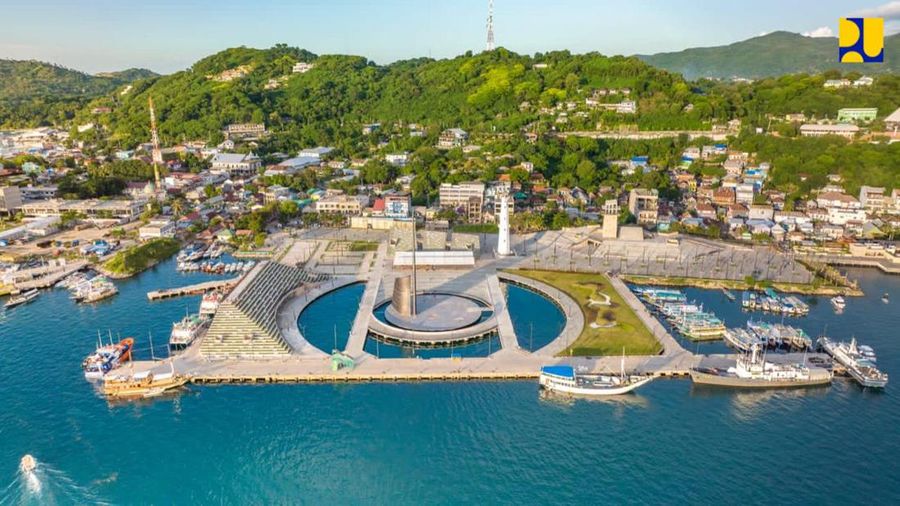 Presiden Joko Widodo meresmikan Penataan Kawasan Waterfront Marina dan Sistem Pengelolaan Sampah Warloka yang dipusatkan di Waterfront Marina, Kamis (21/7/2022). (Dok: PUPR)