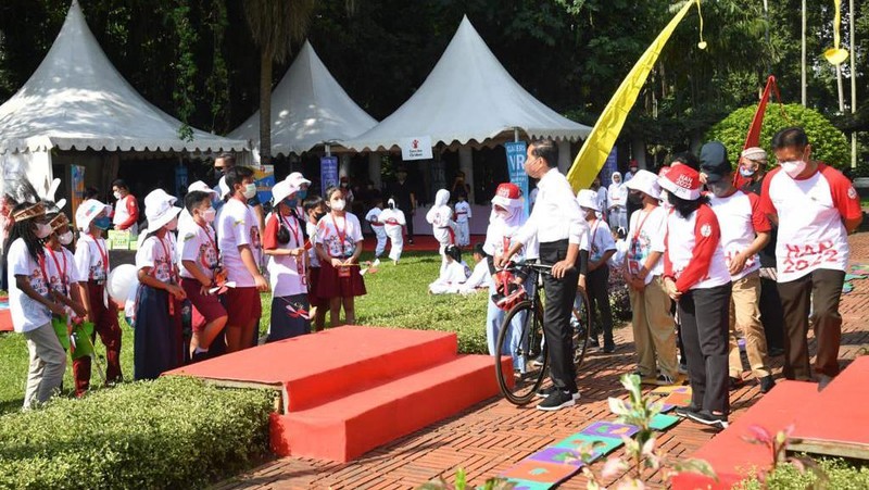 Presiden Joko Widodo menghadiri acara peringatan Hari Anak Nasional yang digelar di Kebun Raya Bogor, Jawa Barat, pada Sabtu, 23 Juli 2022. (Rusman - Biro Pers Sekretariat Presiden)