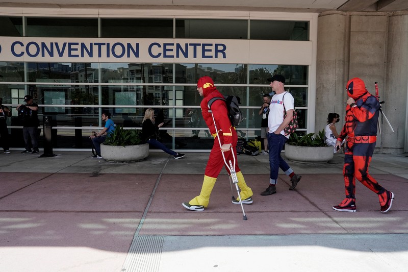 CALIFORNIA-COMICCON/ Performers cosplay as characters from the Netflix animated series Farzar to promote the show, outside Comic-Con International in San Diego, California, U.S., July 22, 2022. REUTERS/Bing Guan