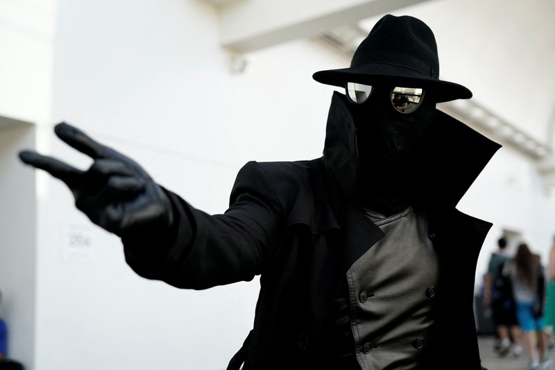CALIFORNIA-COMICCON/ Performers cosplay as characters from the Netflix animated series Farzar to promote the show, outside Comic-Con International in San Diego, California, U.S., July 22, 2022. REUTERS/Bing Guan