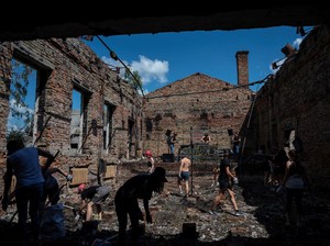 Rudal Rusia Hantam Apartemen di Chernihiv Ukraina, 17 Orang Tewas