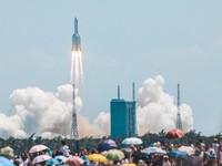Jangan Panik, Minggu Ini Ada Roket China 22 Ton Jatuh ke Bumi