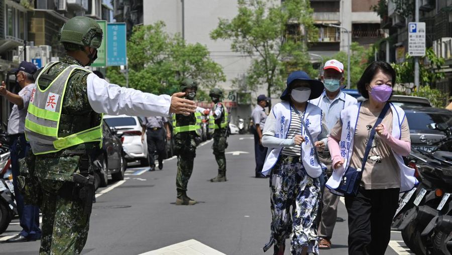 Taiwan menggelar simulasi perang terutama serangan udara sebagai antisipasi menghadapi ancaman China. (AFP via Getty Images/SAM YEH)
