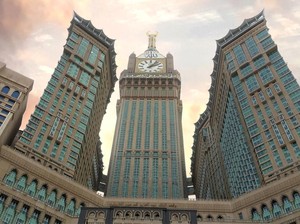 Mengenal Lebih Dalam Menara Abraj Al Bait, Menara Jam Tertinggi di Dunia