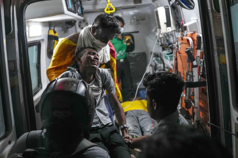 Petugas kesehatan demo karena kekurangan obat-obatan di Kolombo, Sri Lanka (AFP via Getty Images/ISHARA S. KODIKARA)