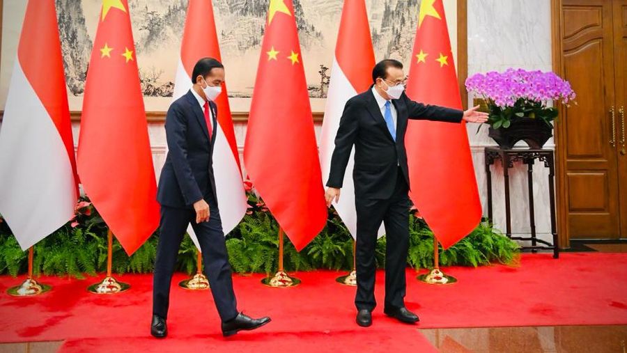 Mengawali agenda kunjungan kerjanya di Republik Rakyat Tiongkok (RRT), Presiden Joko Widodo melakukan pertemuan bilateral dengan Perdana Menteri RRT (Premier) Li Keqiang di Villa 5, Diaoyutai State Guesthouse, Beijing, Selasa sore, 26 Juli 2022. (Dok: Biro Pers Sekretariat Presiden)