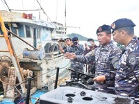 Maling Ikan! TNI AL Tangkap Dua Kapal Vietnam di Laut Natuna