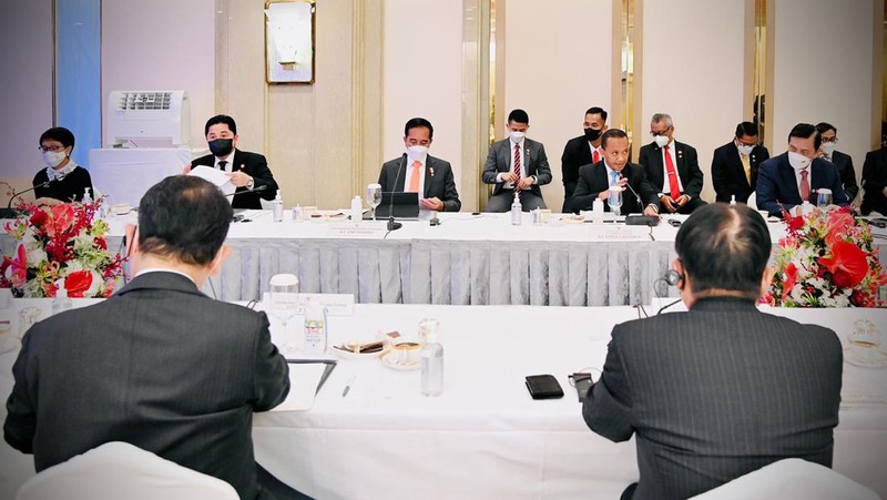 Presiden Joko Widodo bertemu dengan sejumlah CEO perusahaan Jepang di Imperial Hotel, Tokyo, Jepang, pada Rabu, 27 Juli 2022. (Dok: Biro Pers Sekretariat Presiden)