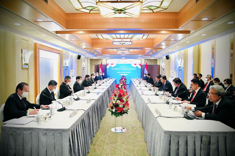 Presiden Joko Widodo bertemu dengan sejumlah CEO perusahaan Jepang di Imperial Hotel, Tokyo, Jepang, pada Rabu, 27 Juli 2022. (Dok: Biro Pers Sekretariat Presiden)