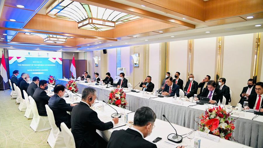 Presiden Joko Widodo bertemu dengan sejumlah CEO perusahaan Jepang di Imperial Hotel, Tokyo, Jepang, pada Rabu, 27 Juli 2022. (Dok: Biro Pers Sekretariat Presiden)