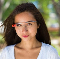 Model Google Glass di Balik Perceraian Sergey Brin