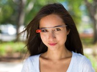 Model Google Glass di Balik Perceraian Sergey Brin