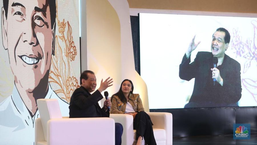 Chairman CT Corp Chairul Tanjung di acara Tanda Syukur 60th si Anak Singkong. Acara itu digelar dalam rangkaian program Tanda Syukur memperingati ulang tahun ke-60 Chairul Tanjung. (CNBC Indonesia/Muhammad Sabki)