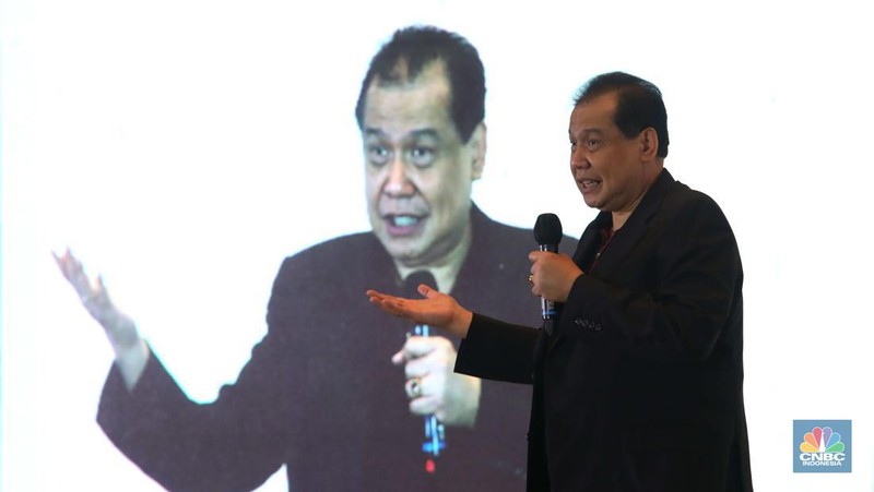 Chairman CT Corp Chairul Tanjung di acara Tanda Syukur 60th si Anak Singkong. Acara itu digelar dalam rangkaian program Tanda Syukur memperingati ulang tahun ke-60 Chairul Tanjung. (CNBC Indonesia/Muhammad Sabki)