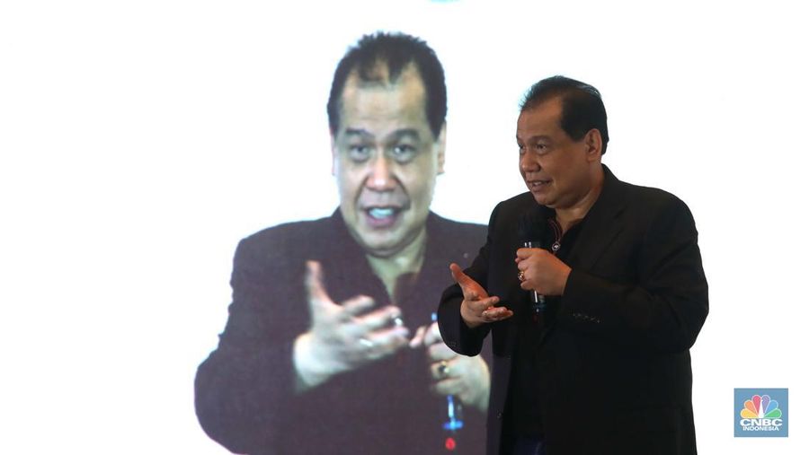 Chairman CT Corp Chairul Tanjung di acara Tanda Syukur 60th si Anak Singkong. Acara itu digelar dalam rangkaian program Tanda Syukur memperingati ulang tahun ke-60 Chairul Tanjung. (CNBC Indonesia/Muhammad Sabki)