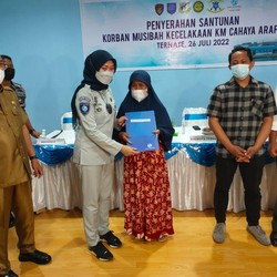 Jasa Raharja Serahkan Santunan Korban KM Cahaya Arafah