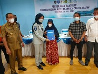 Jasa Raharja Serahkan Santunan Korban KM Cahaya Arafah