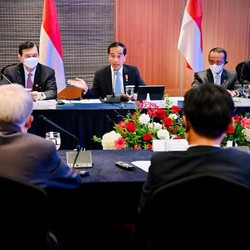 Jokowi di Depan Para CEO Korsel: Ada Masalah, Bilang ke Saya!