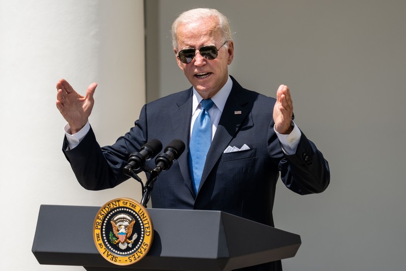 Presiden AS Joe Biden berjalan ke Rose Garden untuk menyampaikan pidato tentang COVID-19 di Gedung Putih pada 27 Juli 2022 di Washington, DC. Dokter Presiden Bidens Dr. Kevin O'Connor mengumumkan pagi ini bahwa Biden telah dites negatif untuk COVID-19 dan akan kembali bekerja secara langsung. (Getty Images via AFP/ANNA MONEYMAKER)