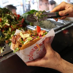 Harga Sandwich Makin Mahal di New York, Ini Biang Keladinya