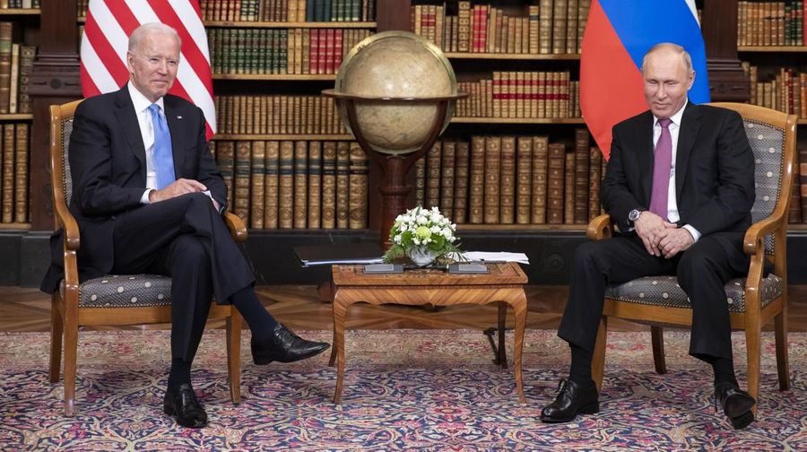 GENEVA, SWITZERLAND - JUNE 16: U.S. president Joe Biden (L) and Russian President Vladimir Putin meet during the U.S.-Russia summit at Villa La Grange on June 16, 2021 in Geneva, Switzerland. Biden is meeting his Russian counterpart, Putin, for the first time as president in Geneva, Switzerland. (Photo by Peter Klaunzer - Pool/Keystone via Getty Images)