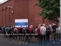 Warga London Antre Vaksin Cacar Monyet