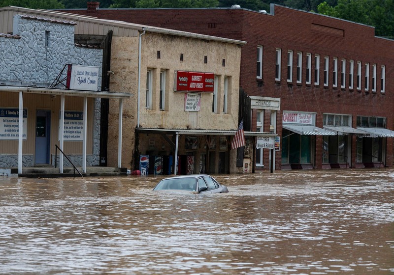 USA-WEATHER/FLOODING A flooded area is flown over by a Kentucky National Guard helicopter deployed in response to a declared state of emergency in eastern Kentucky, U.S. July 27, 2022. U.S. Army National Guard/Handout via REUTERS THIS IMAGE HAS BEEN SUPPLIED BY A THIRD PARTY.