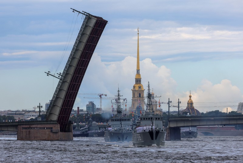 Russian multiple rocket launch systems fire during a parade marking Navy Day in Baltiysk in the Kaliningrad region, Russia July 31, 2022. REUTERS/Vitaly Nevar