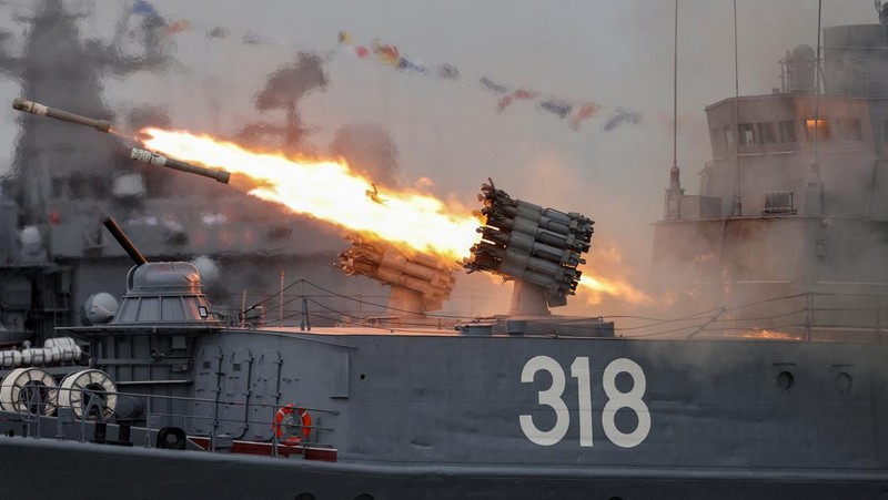 Russian multiple rocket launch systems fire during a parade marking Navy Day in Baltiysk in the Kaliningrad region, Russia July 31, 2022. REUTERS/Vitaly Nevar